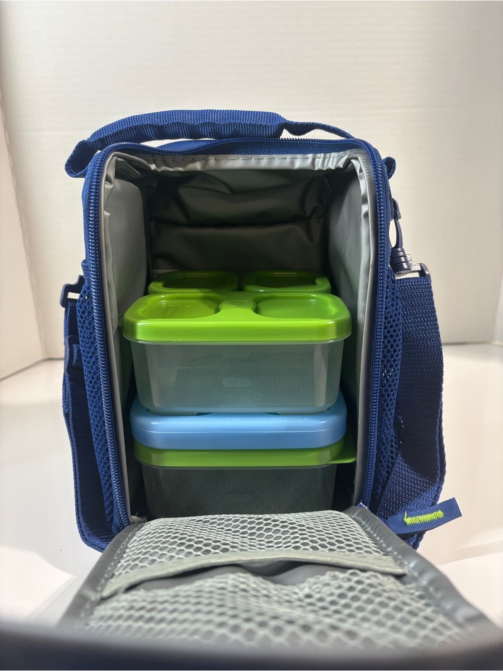 Rubbermaid kids Lunch Bag & Rubbermaid LunchBlox 5-Piece Container